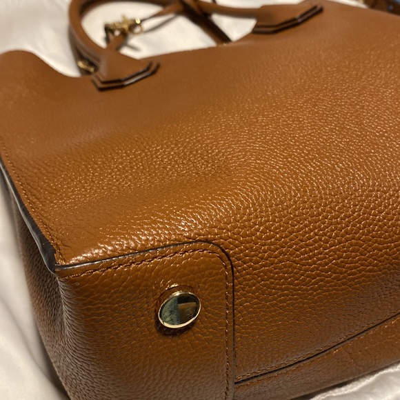 Michael Lots hand or shoulder bag. Color: Luggage; Leather - Picture 11 of 12